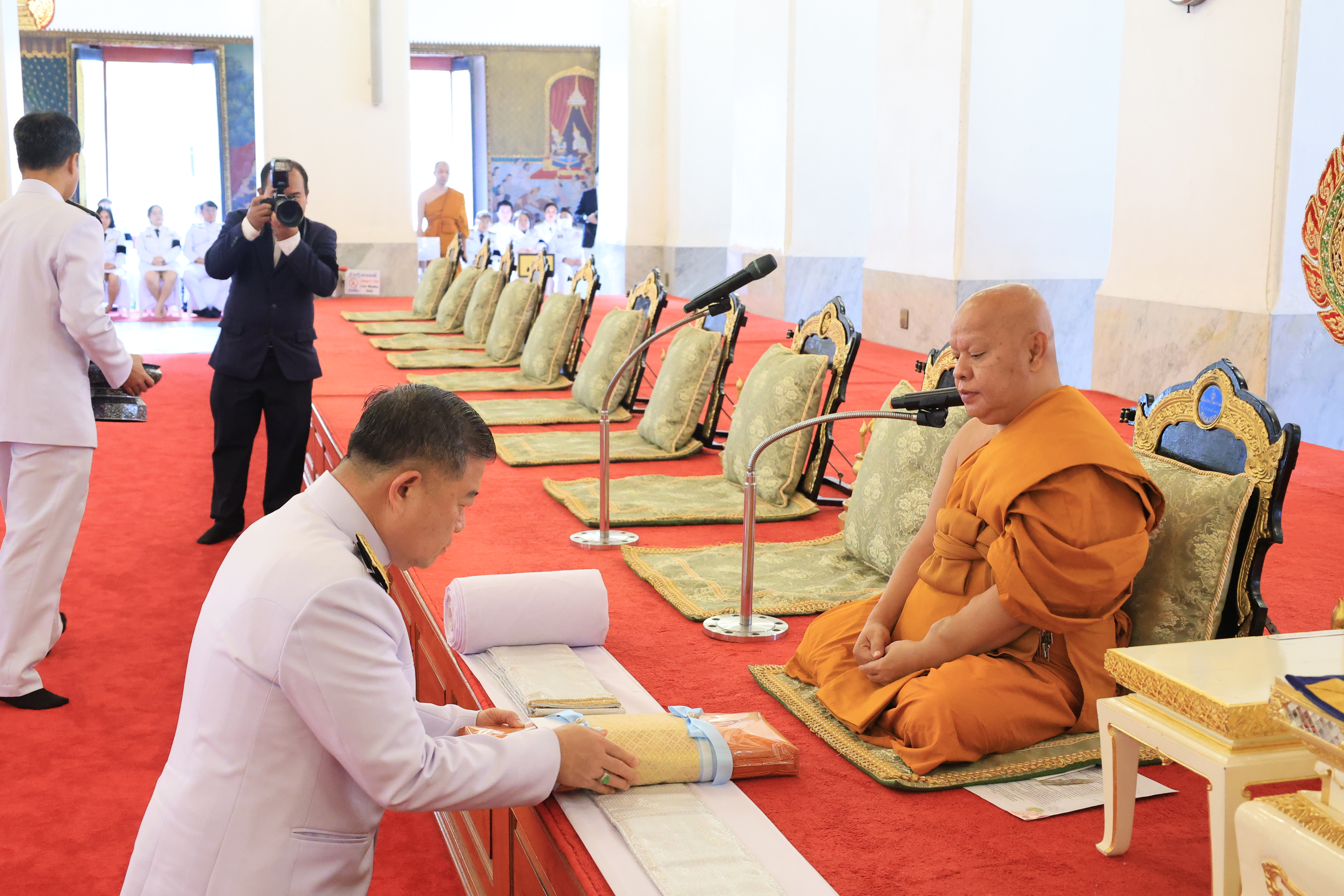 title - ส.ป.ก. ร่วมพิธีบำเพ็ญกุศลสตมวาร ครบ 100 วัน เพื่ออุทิศถวายพระราชกุศลแด่สมเด็จพระนางเจ้าสิริกิติ์ พระบรมราชินีนาถ พระบรมราชชนนีพันปีหลวง